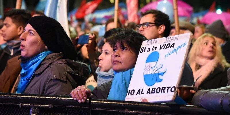 Prevalece la vida: Senadores argentinos rechazan el aborto