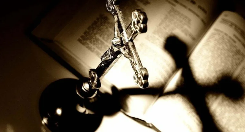 De la bendición sacerdotal que frenó a los demonios