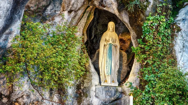 Nuestra Señora de Lourdes: «Rogad por los pecadores»