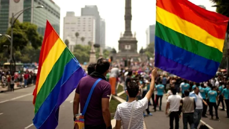 Testimonio: «Cómo tener un padre gay me hizo ver las mentiras del progresismo católico»